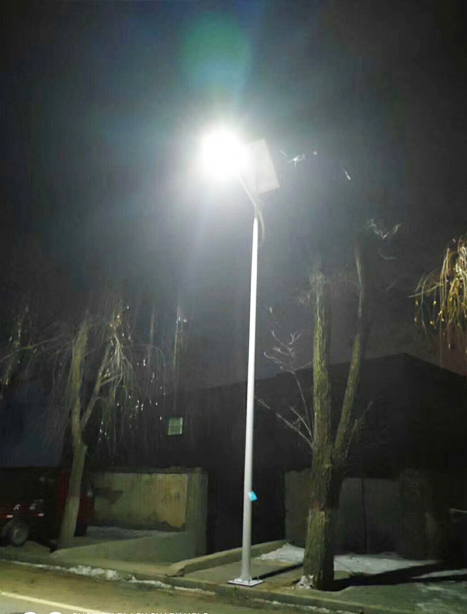 积石山县头屯河太阳能路灯项目